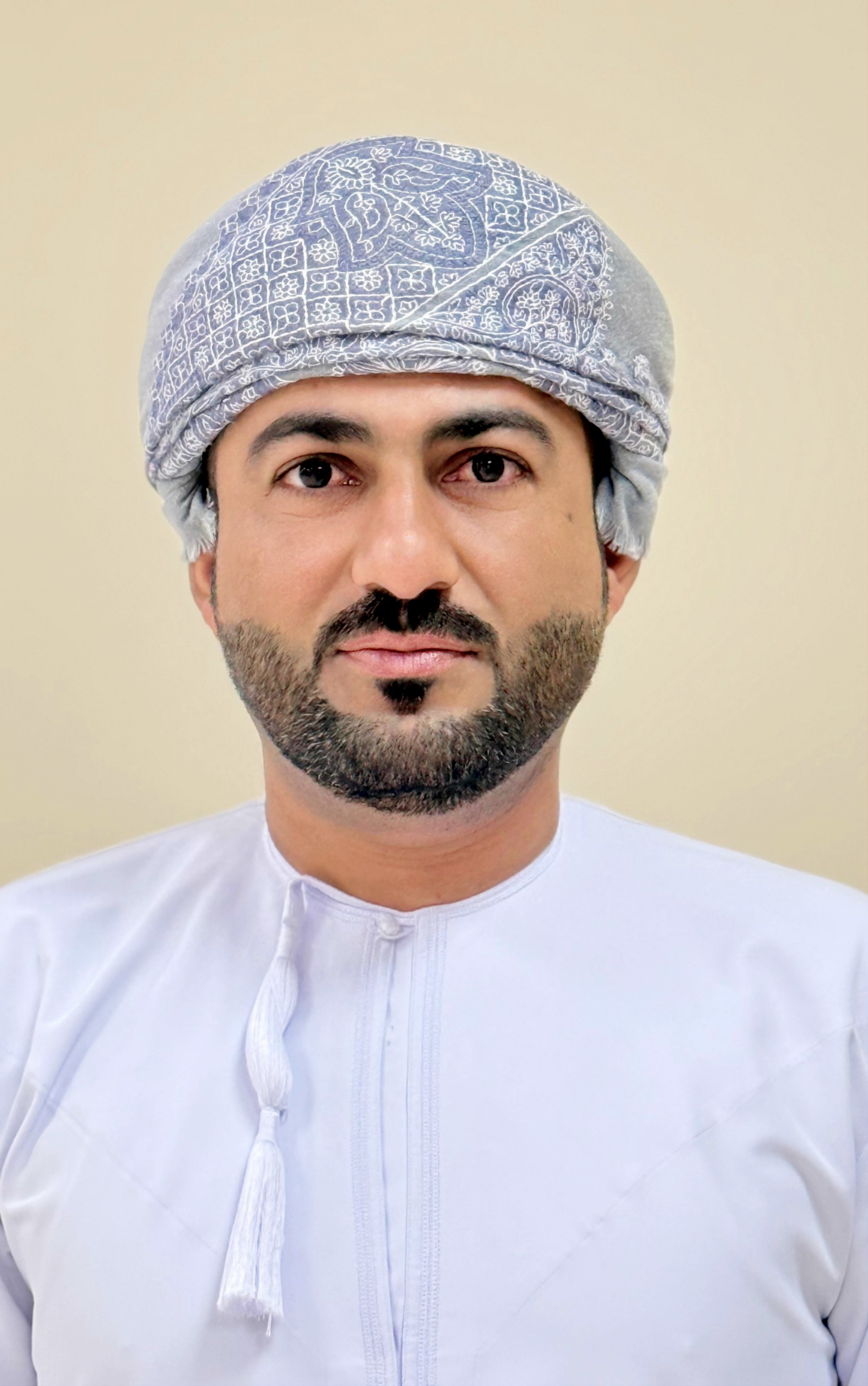 أيمن بن حمدان بن حمد الشرجي
