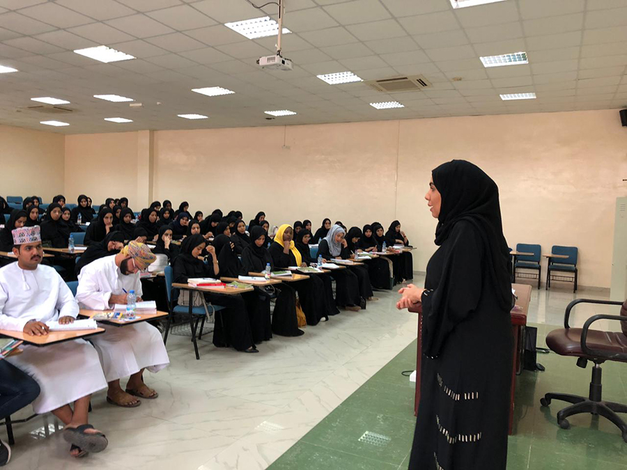 جانب من اليوم التعريفي لمعهد التأسيس