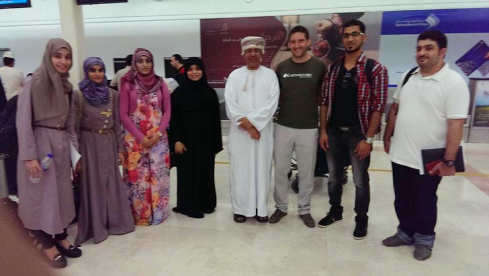 صورة للطلاب المبتعثين للتدرب في أكسفورد