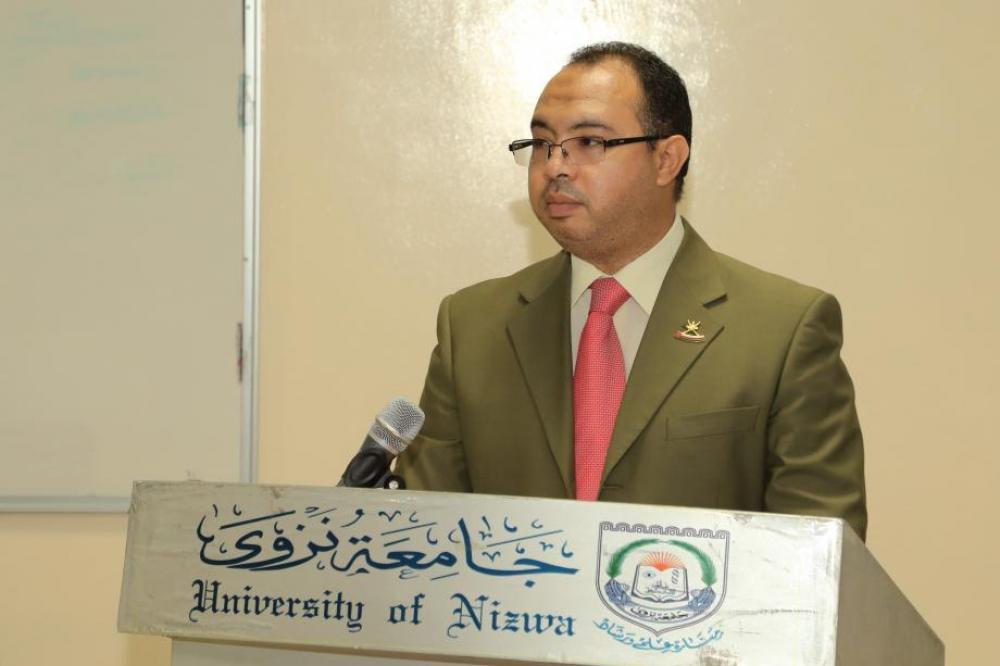 د-إيهاب يلقي كلمته